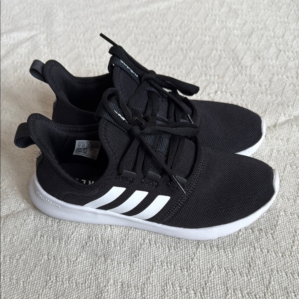 Adidas Cloud foam 2.0